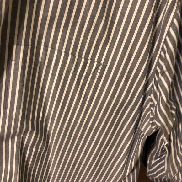 Men’s XXL old navy button up - Picture 3 of 3